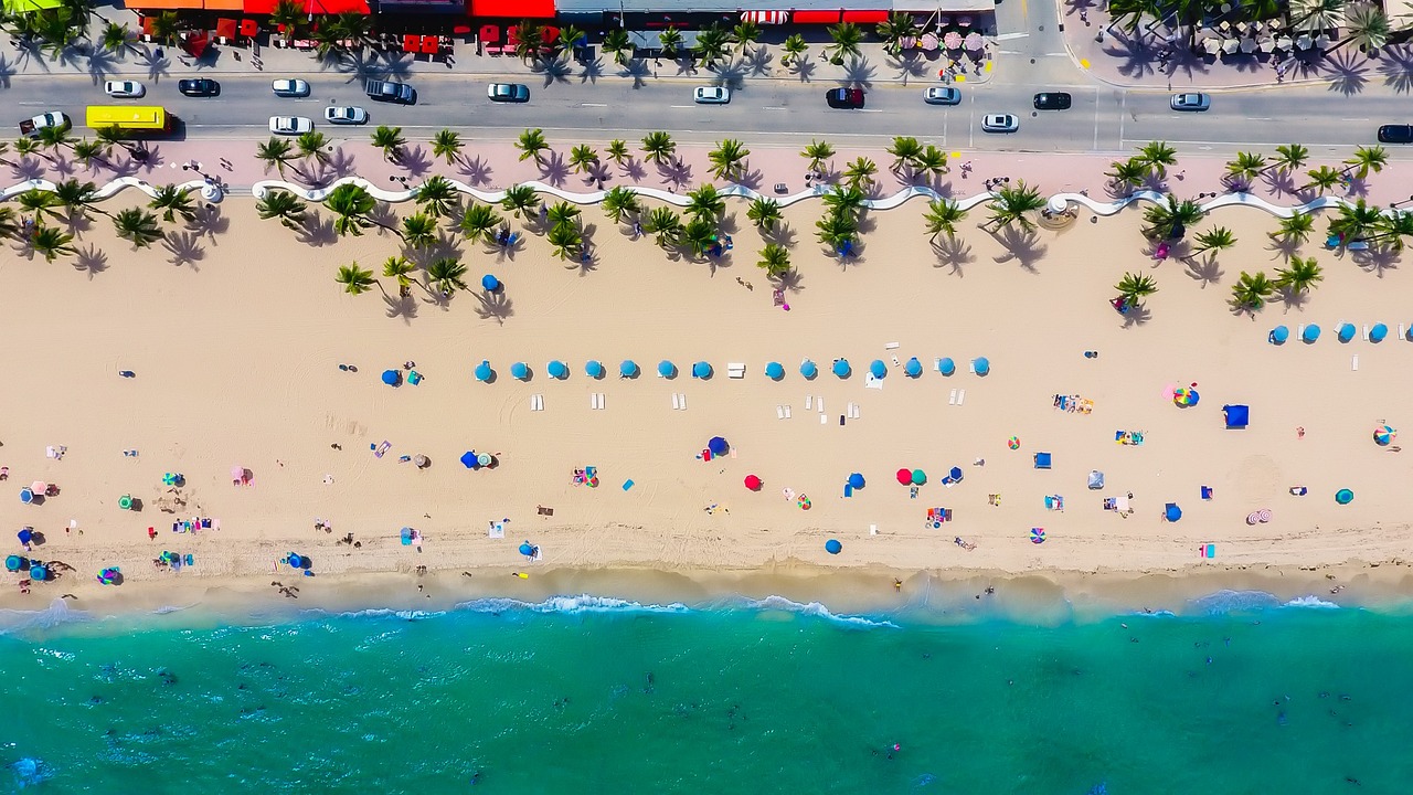 You are currently viewing Fort Lauderdale Emerges as a Luxury Haven as Billionaires Drive Up Prices in Miami and Palm Beach
