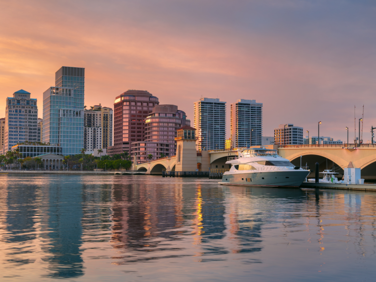 Read more about the article Election Uncertainty Fuels Wealth Migration: New Yorkers Head to Florida’s ‘Wall Street South’